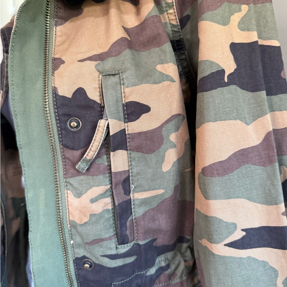 Madewell Camo Utility Jacket β Size S - Picture 3 of 6